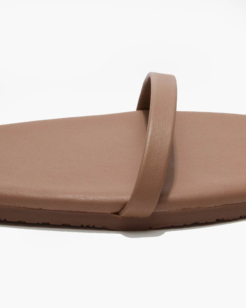 TKEES Gemma Leather Sandals in Beach Bum