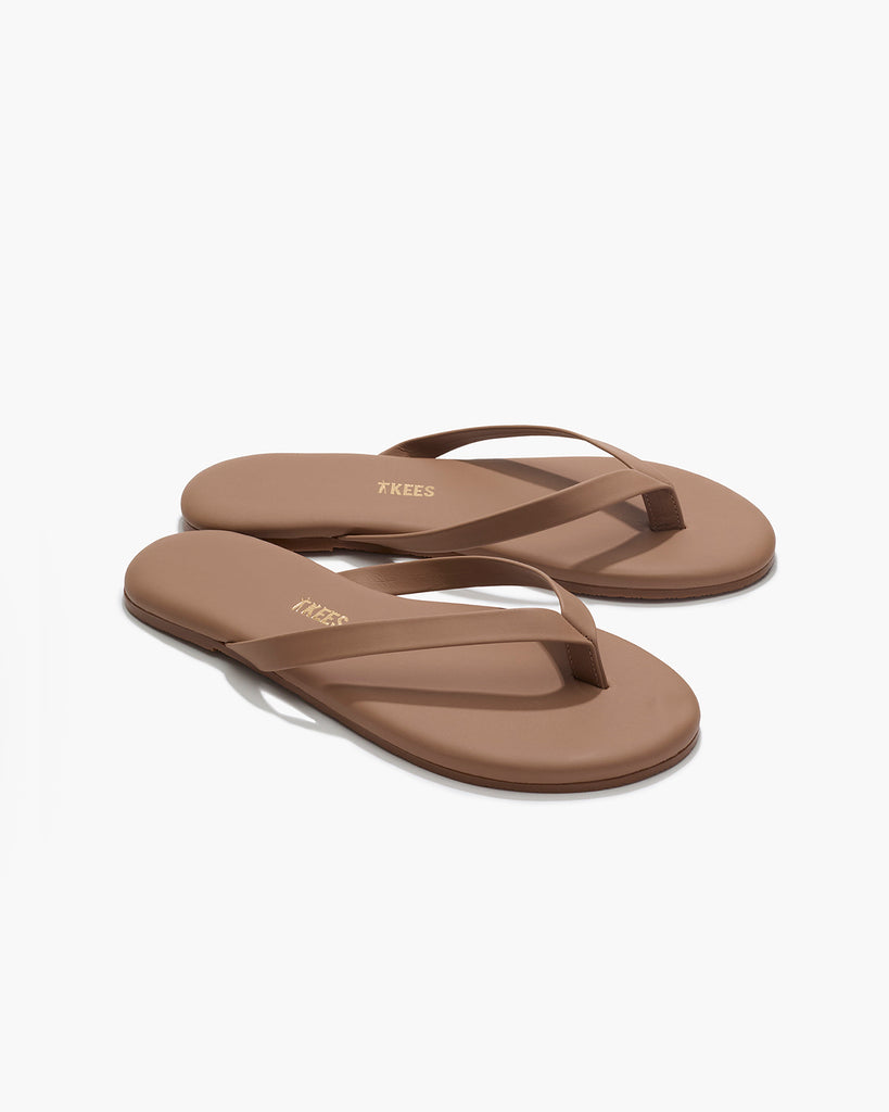 TKEES Boyfriend Leather Flip Flops in Beach Bum