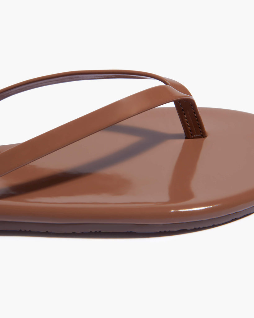 TKEES Lily Glosses Leather Flip Flops in Beach Bum